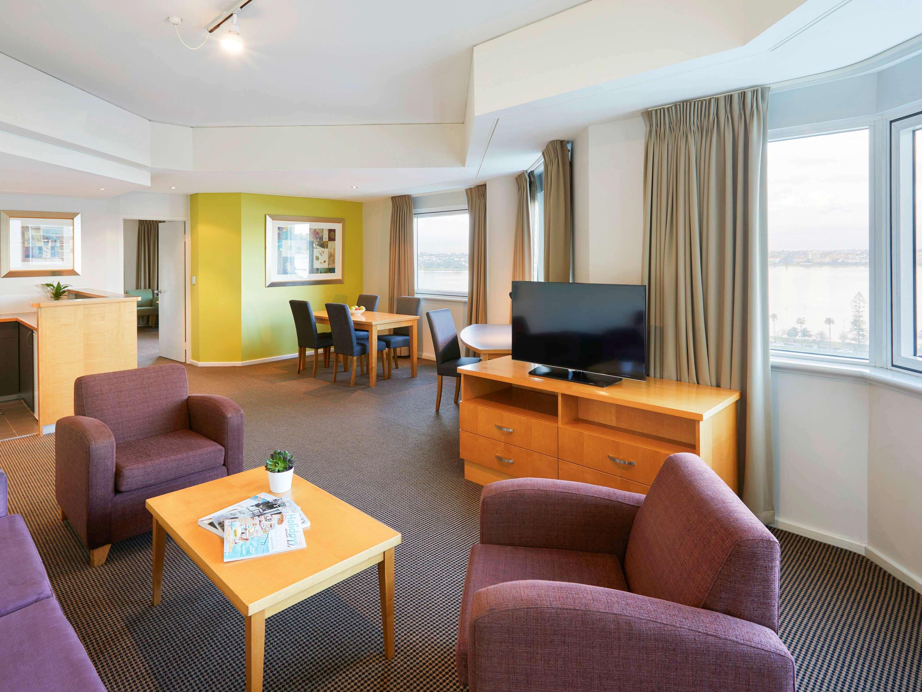 Novotel Perth Langley Kültér fotó