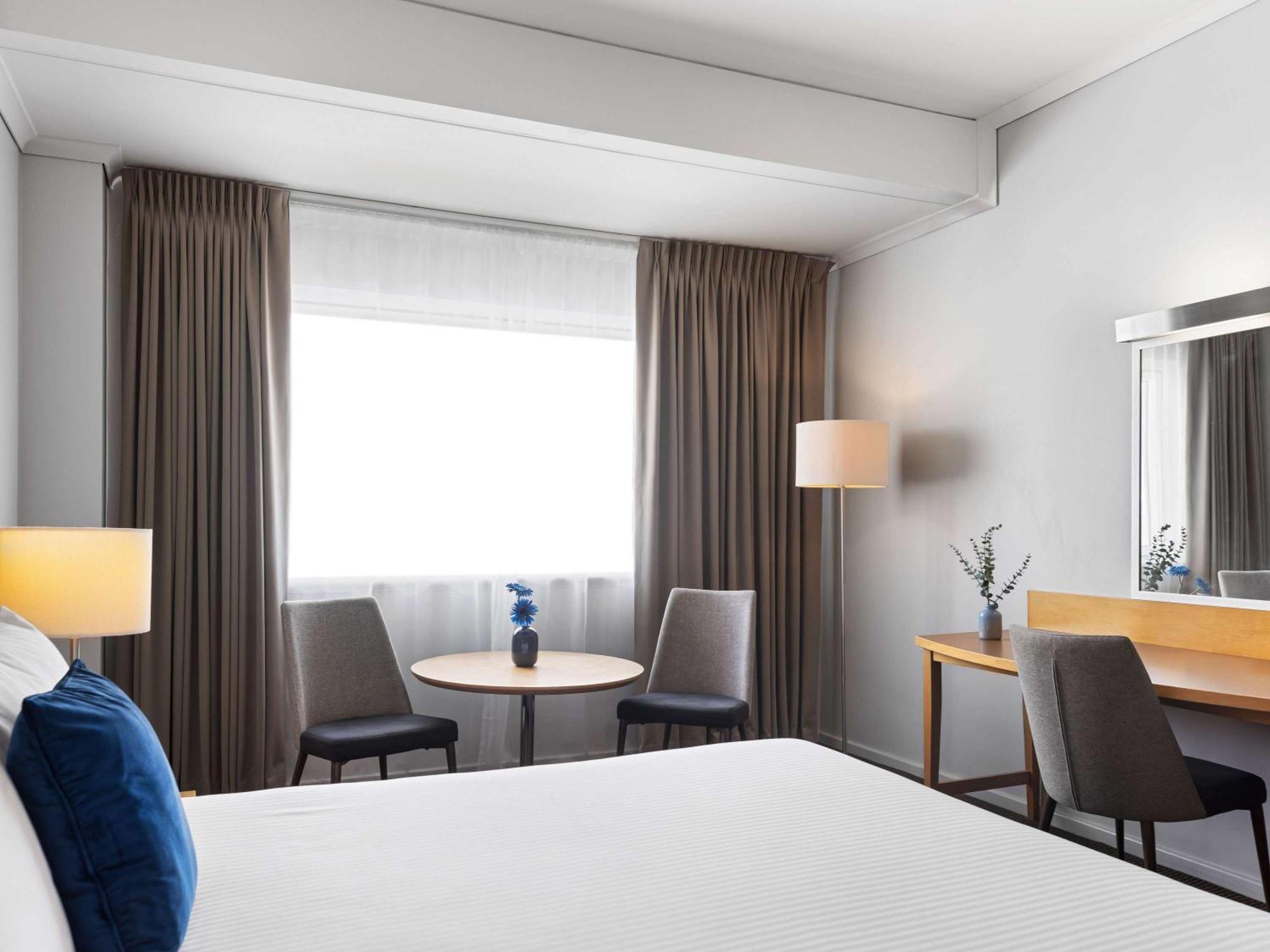 Novotel Perth Langley Kültér fotó
