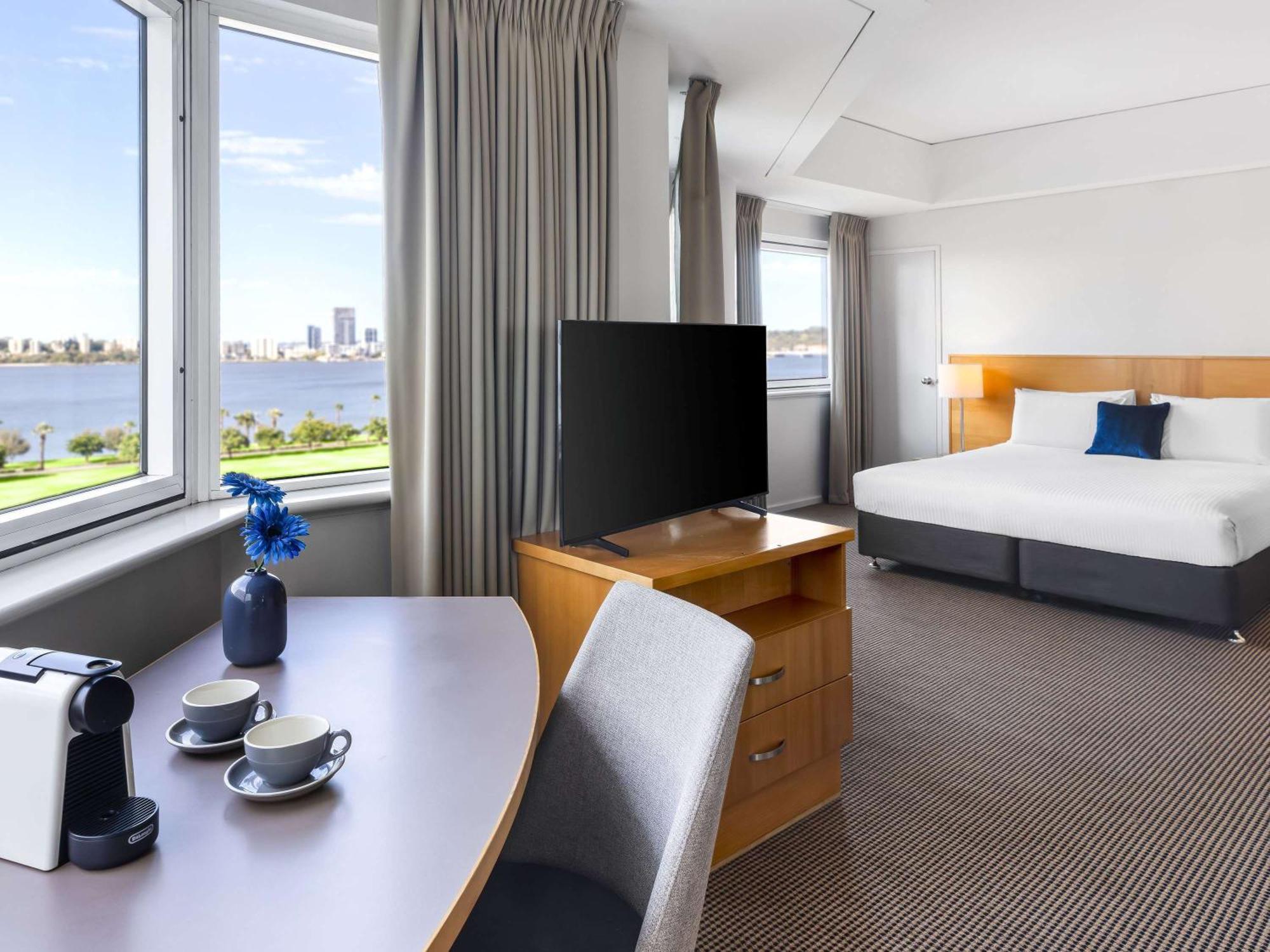 Novotel Perth Langley Kültér fotó